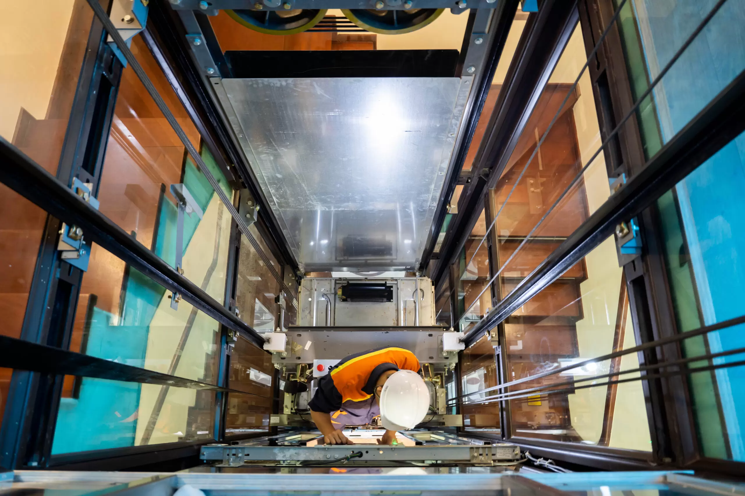 Quy định thời gian bảo trì thang máy tại Việt Nam